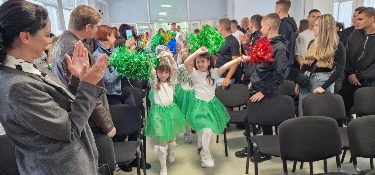abiturienti - vipusk 2025 gimnazya..........