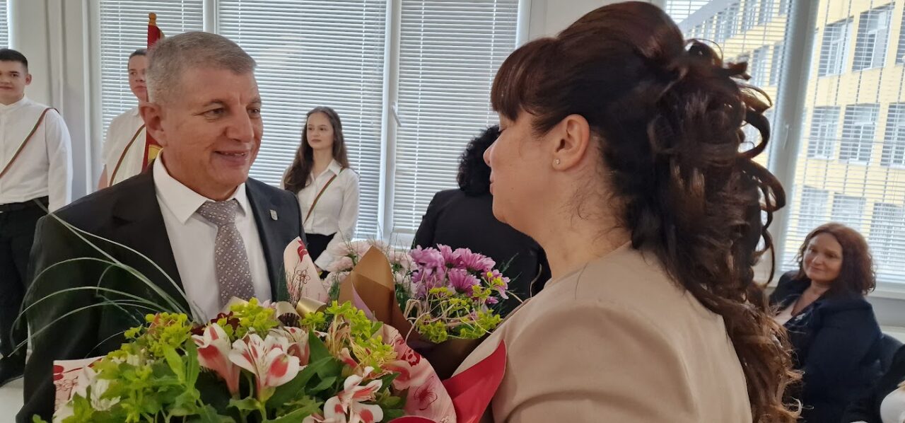 abiturienti - vipusk 2025 gimnazya.......
