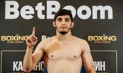 salim-salimov-boks.webp