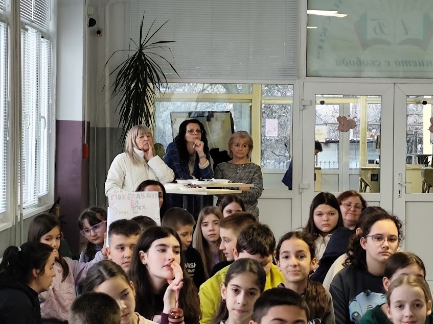 uchenici-gimnazia-sastezanie-po-angliiski-2026.jpg
